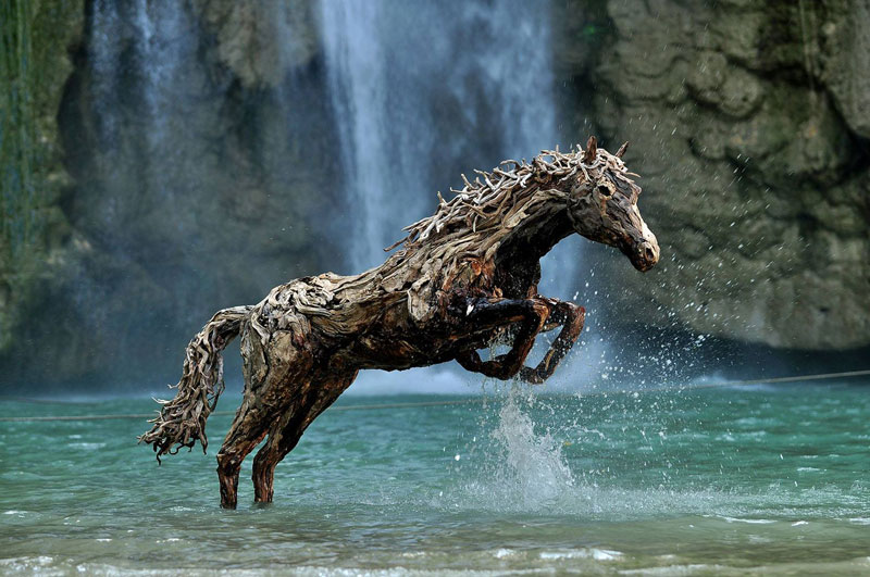 galloping horses made from driftwood by james doran-webb (1)