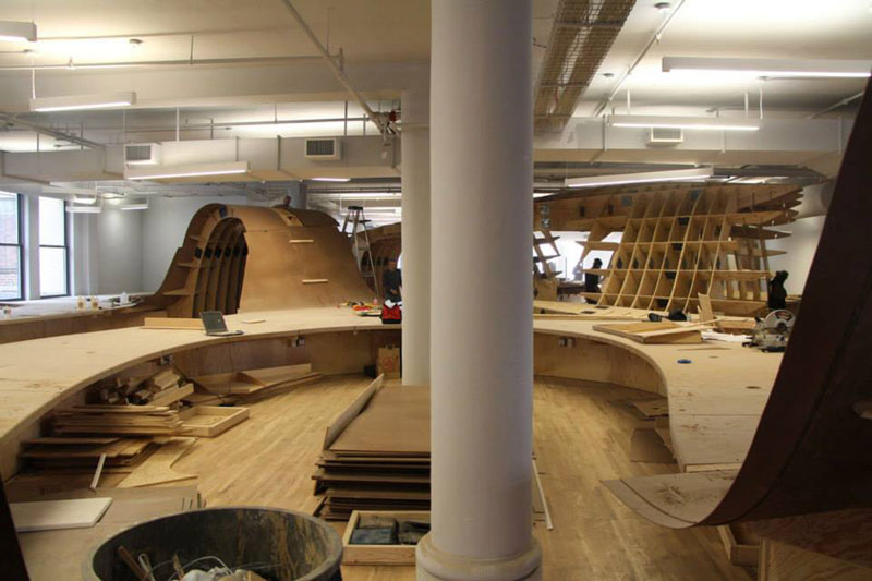 barbarian group nyc superdesk one giant office desk by clive wilkinson architects machineous (2)