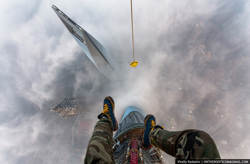 photos from shanghai tower climb vitaliy raskalov (1)