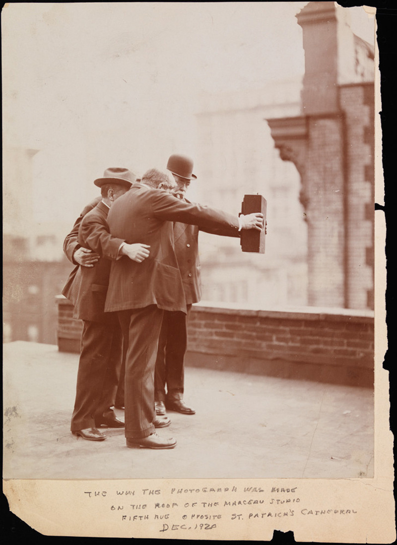 vintage selfie 1920 (1)