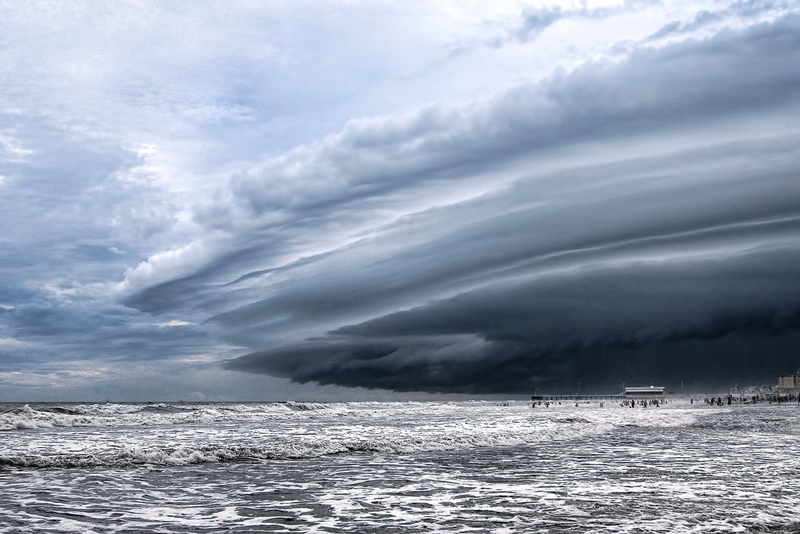huge storm cloud at daytona beach jeff smallwood The Top 100 Pictures of the Day for 2014