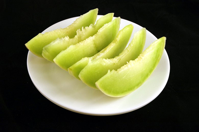 calories in honeydew melon This is What 200 Calories of Various Everyday Foods Looks Like