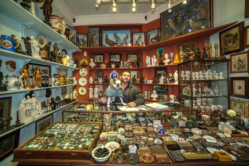 portraits of shopkeepers around the world by vladimir antaki (5)