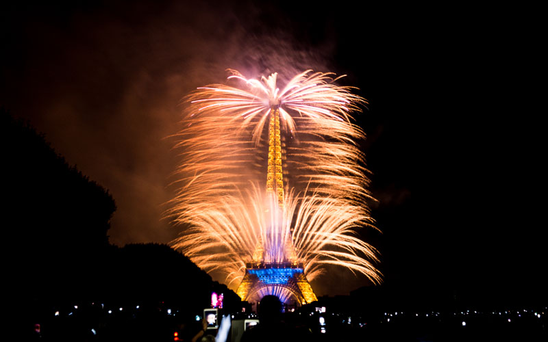 eiffer tower fireworks bastille day july 14 2014 (2)