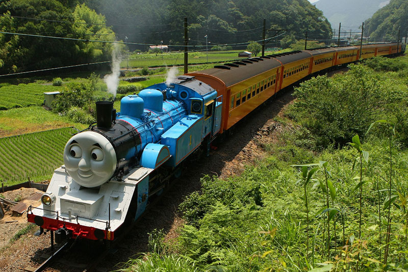 thomas the tank engine japan oigawa railway Picture of the Day: Real Life Thomas the Tank Engine Spotted in Japan