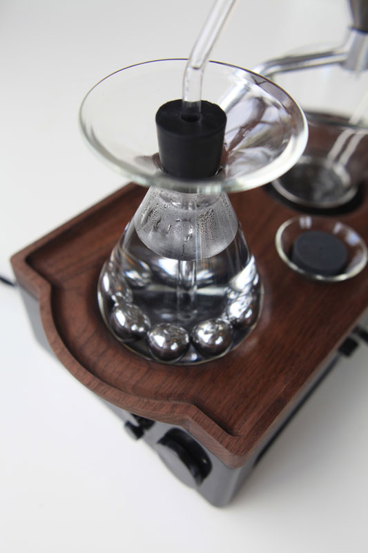 Alarm Clock wakes You Up With Fresh Cup of Coffee the barisieur by joshua renouf (8)
