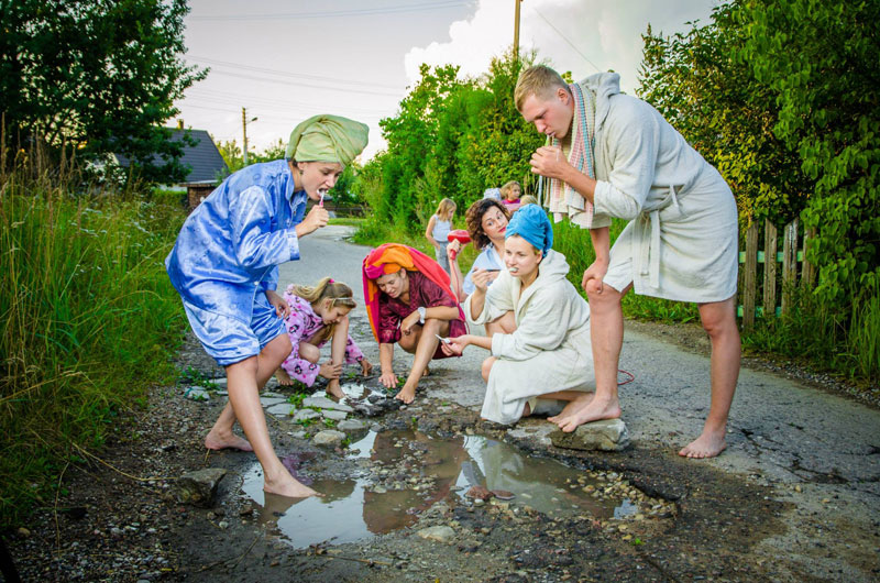lithuanian artists create funny photos to highlight their citys pothole problem (4)