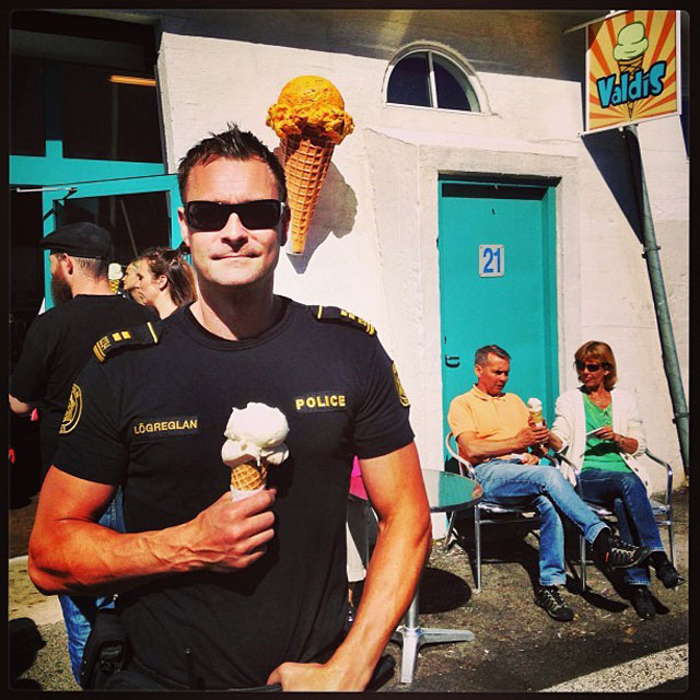 The Reykjavik Police Department's Instagram Feed is Pure Gold (16)