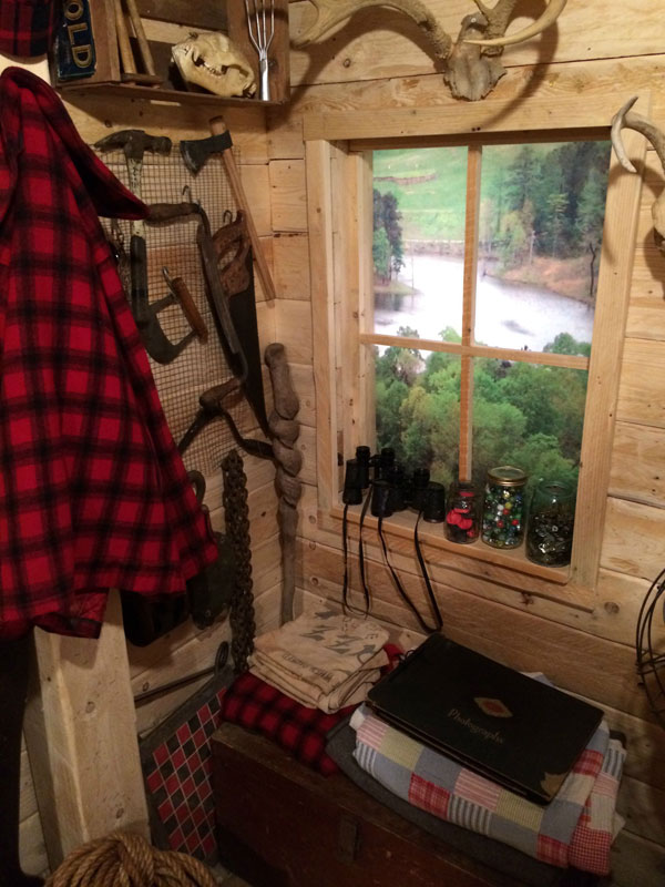 This Guy Built a Rustic Cabin Man Cave for 107 dollars (17)