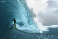 Super Slow Motion HD Video of a 12 Foot Barrel Wave