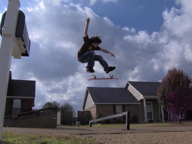 I nailed a kickflip earlier today I dont play ze kickflip - The