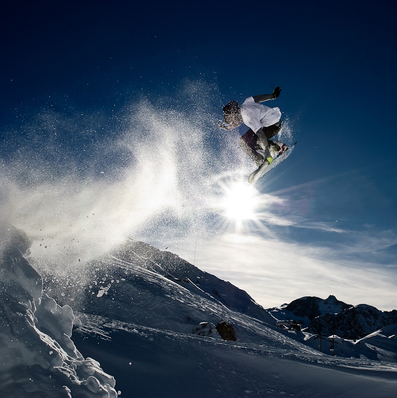 The 5 Essential Snowboard Grabs [20 Pics] » TwistedSifter