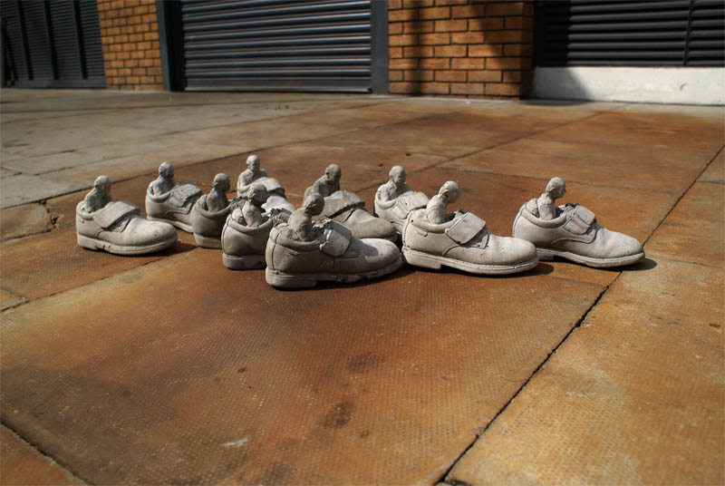 Cleverly Placed Miniature Cement Sculptures by Isaac Cordal » TwistedSifter