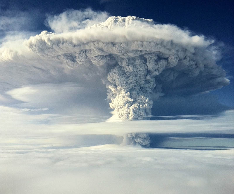 Picture of the Day: Chile’s Puyehue Volcano Erupts » TwistedSifter