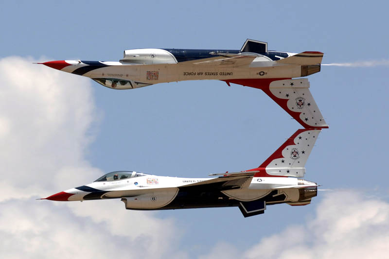 Picture of the Day: Inverted Thunderbirds