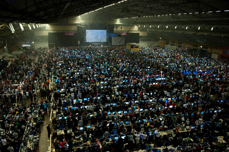 Picture of the Day The World’s Largest LAN Party » TwistedSifter