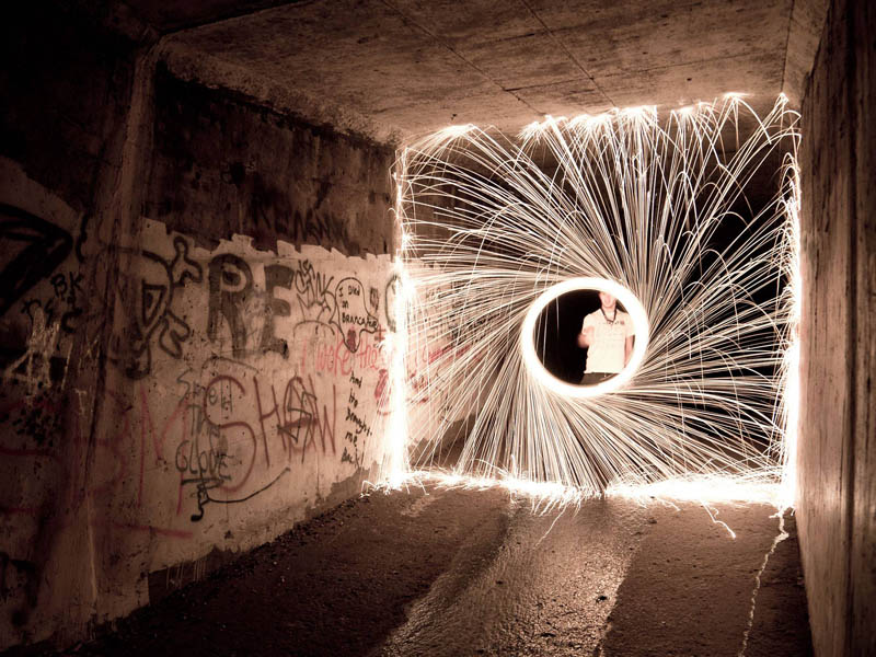 Picture of the Day Fun with Firewire (Steel Wool) » TwistedSifter