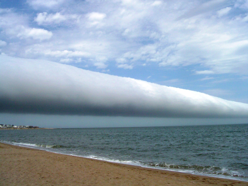 Picture of the Day: Roll Cloud Over Uruguay