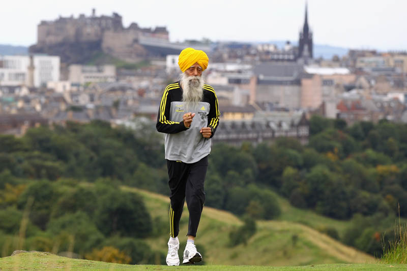 Picture Of The Day World s Oldest Marathon Runner 100 Year old Fauja Singh TwistedSifter