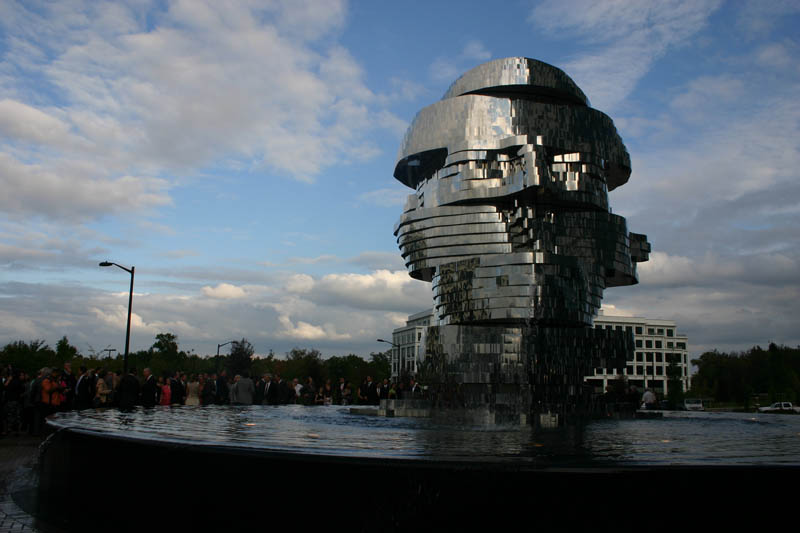 Metalmorphosis Incredible Moving Sculpture by David Cerny » TwistedSifter