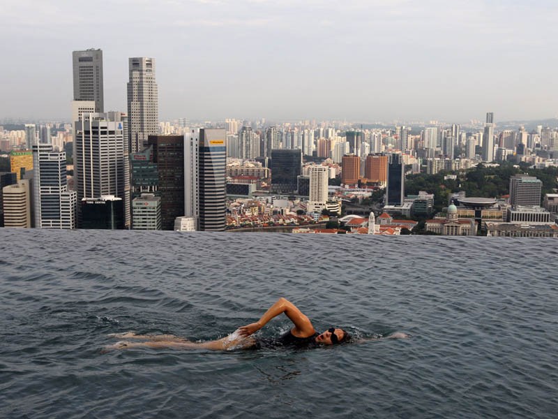 The Infinity Pool in the Sky - TwistedSifter