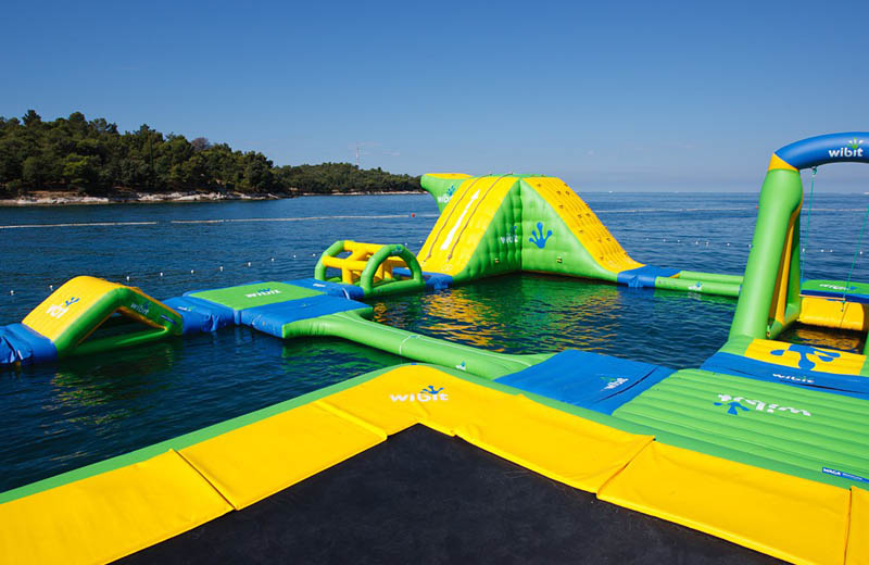 moville inflatable water park