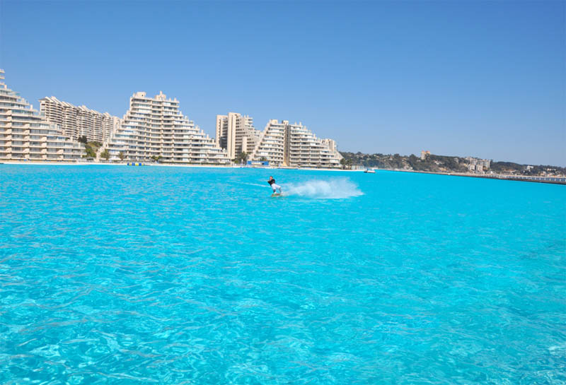 the largest swimming pool in the world