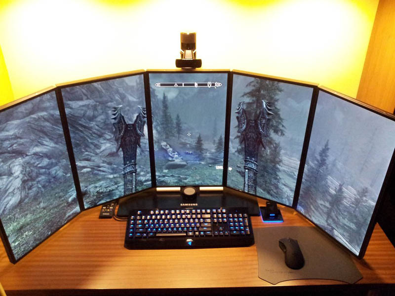 18 Really Amazing Computer Stations » TwistedSifter