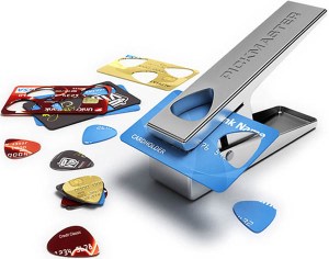 turn old credit cards into guitar picks turn old credit cards into guitar picks