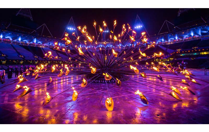 10 Incredible Photos of the Olympic Cauldron