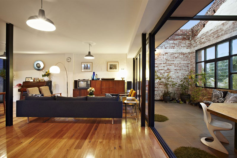 Illustration of Luxury Warehouse Apartment Conversion With Interesting Features
