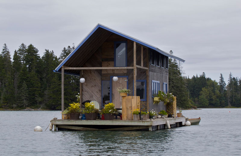 Picture Of The Day A Cabin That Floats TwistedSifter