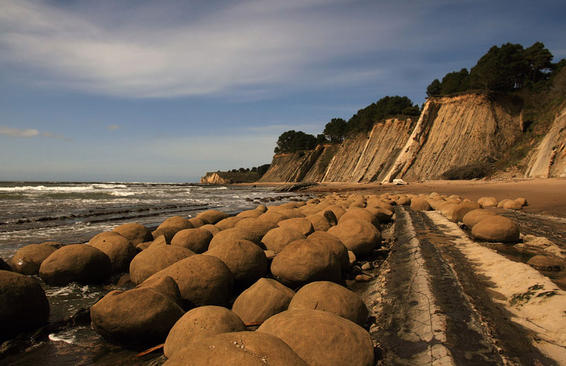 Picture of the Day: Bowling Ball Beach