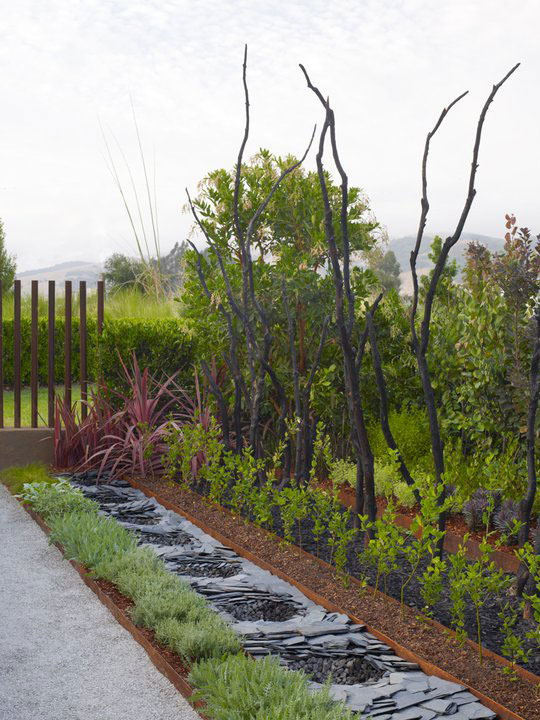 The Outdoor Living Garden Table » TwistedSifter