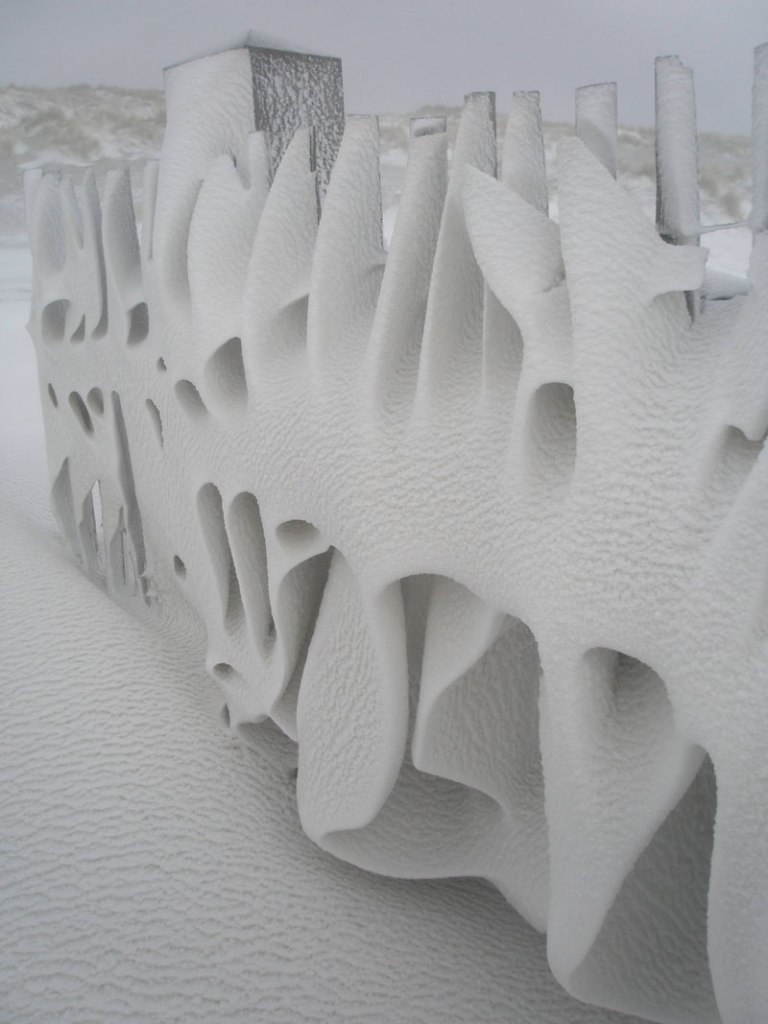 Picture of the Day: Artistic Snowdrift 