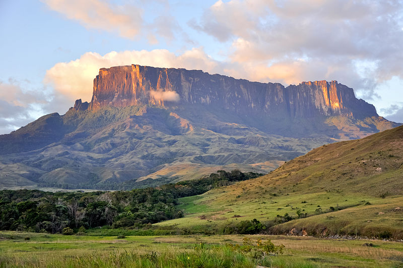Picture of the Day: Kukenan-tepui at Sunset