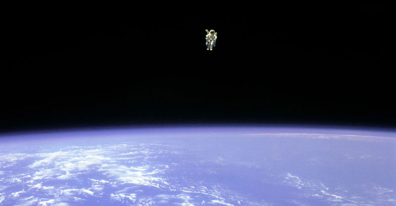 Picture of the Day: The First Untethered Free Flight in Space