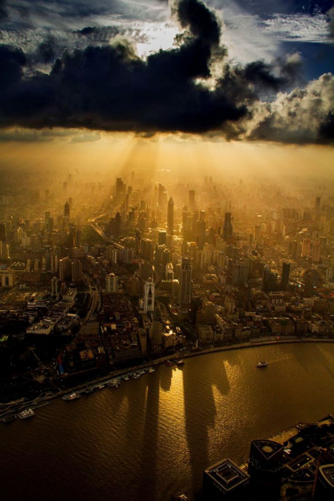 Crane Operator for Shanghai's Tallest Building Takes Amazing Photos of City Below