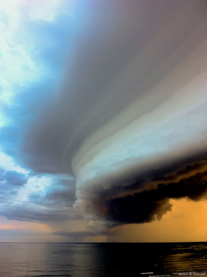 Picture of the Day The Shelf Cloud » TwistedSifter