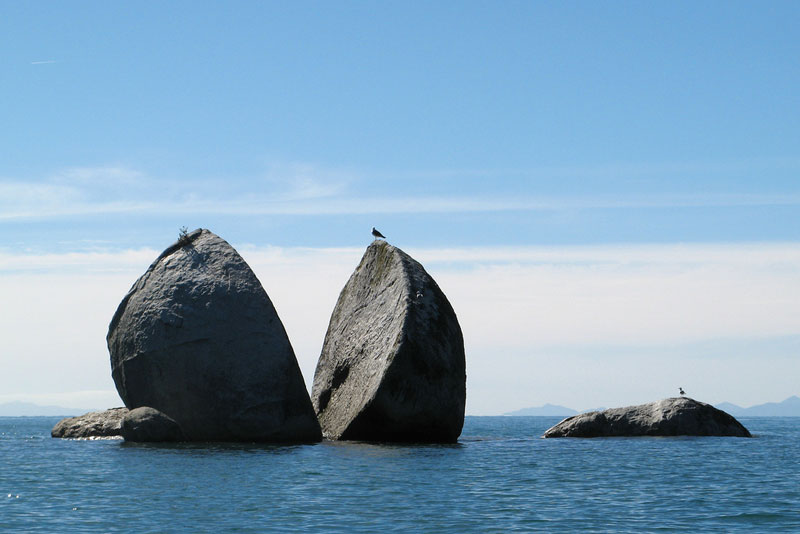 Picture of the Day: Split Apple Rock