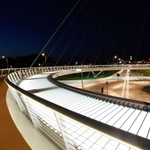 worlds first suspended bicycle roundabout hovenring by ipv delft netherlands 9 Worlds First Suspended Bicycle Roundabout hovenring by ipv delft netherlands (9)