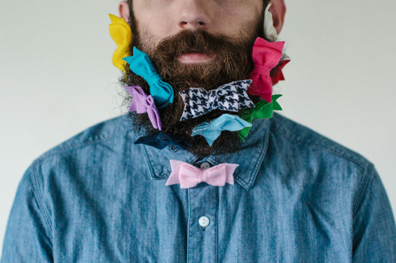 This Guy Takes Photos with Random Things in his Beard because He Can ...