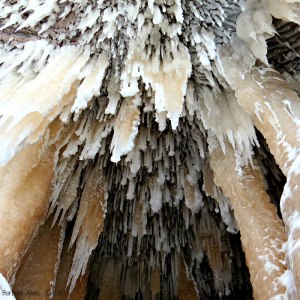 lake superior ice caves apostle islands bayfield wisconsin 8 lake superior ice caves apostle islands bayfield wisconsin (8)