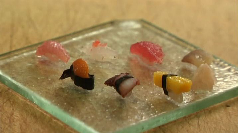Miniature Sushi Made with a Single Grain of Rice