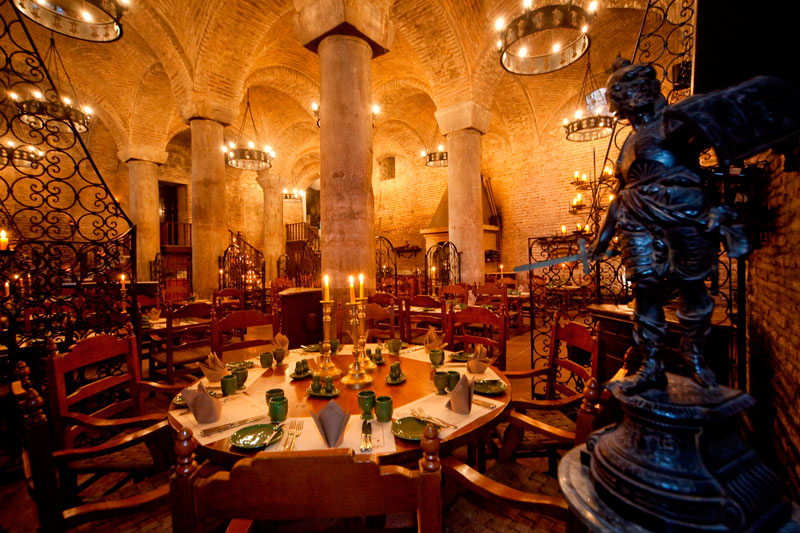 18 Restaurants In Unforgettable Settings » TwistedSifter