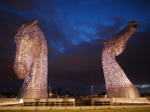 the kelpies giant horse head sculptures the helix scotland by andy scott 2 the kelpies giant horse head sculptures the helix, scotland by andy scott (2)