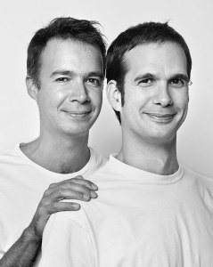 portraits of unrelated twins doppelgangers francois brunelle (2 ...