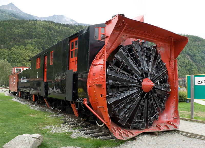 Picture of the Day: A Snowplow for Train Tracks