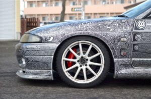 artist uses sharpie to give nissan skyline gtr one of a kind paint job 6 Artist Uses Sharpie to Give Nissan Skyline GTR One of a Kind Paint Job (6)