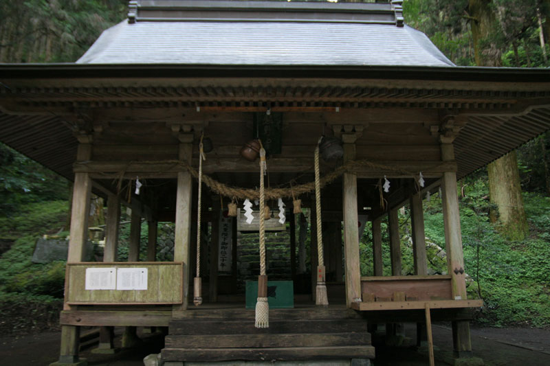 Forest Shrine in Takamori-machi, Kumamoto japan hotarubi no mori es real location (5)